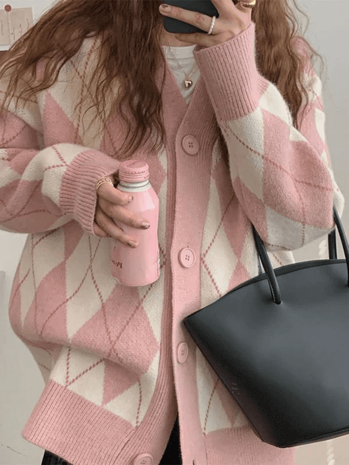 V neck argyle pattern knit cardigan