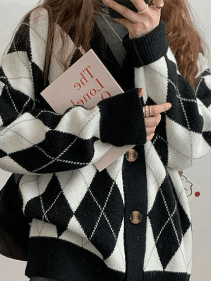 V neck argyle pattern knit cardigan