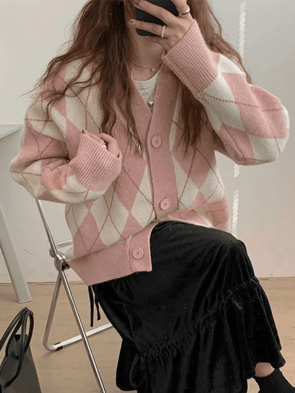 V neck argyle pattern knit cardigan